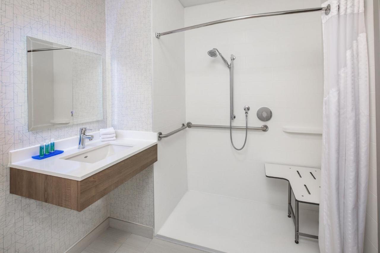 Holiday Inn Express Ontario By Ihg Creekside Zewnętrze zdjęcie