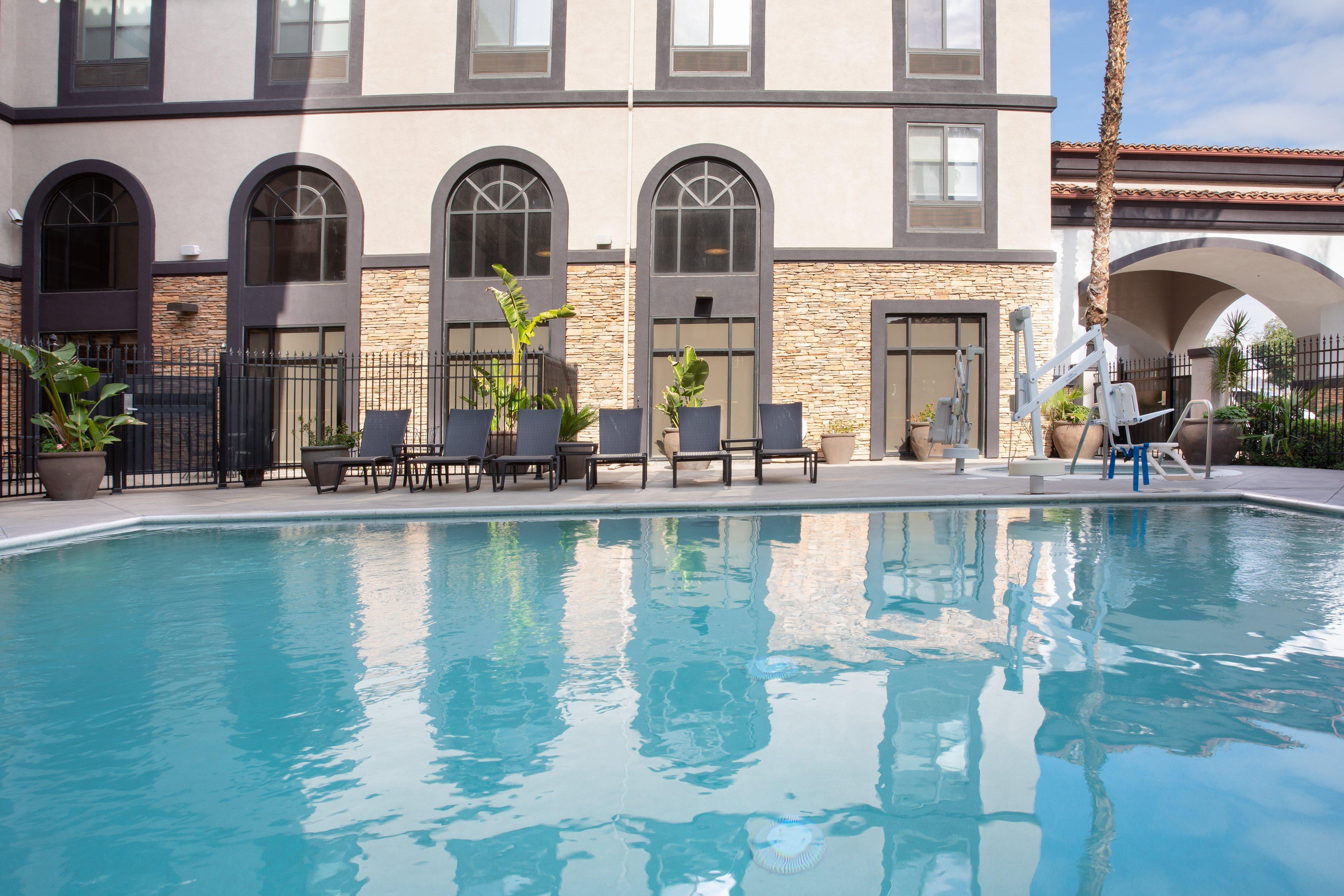 Holiday Inn Express Ontario By Ihg Creekside Zewnętrze zdjęcie